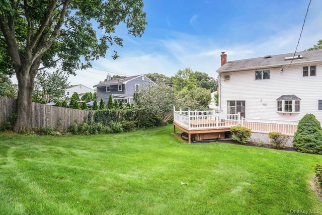 7 Tomkins Court, Commack, NY 11725