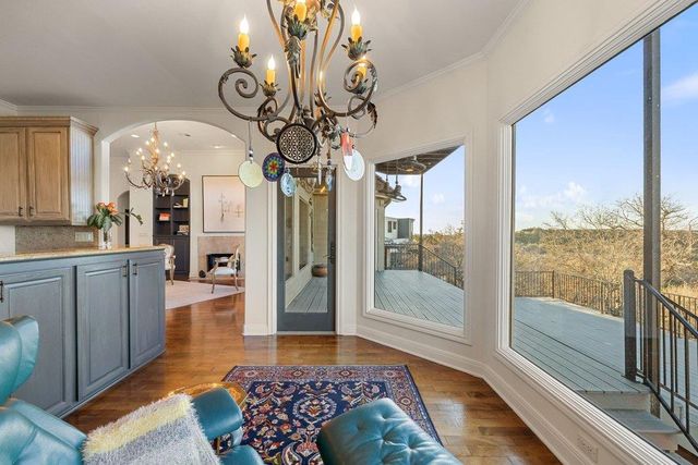 6600 W Courtyard DR, Austin, TX 78730