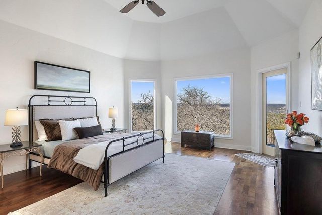 6600 W Courtyard DR, Austin, TX 78730