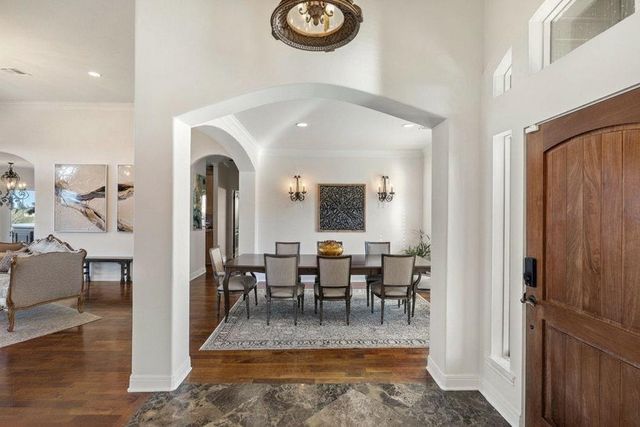 6600 W Courtyard DR, Austin, TX 78730