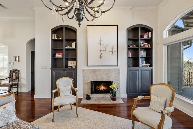 6600 W Courtyard DR, Austin, TX 78730