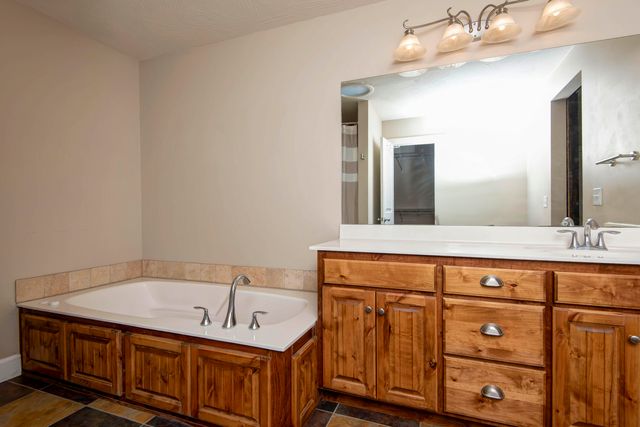 5389 E Farm Road 52, Fair Grove, MO 65648