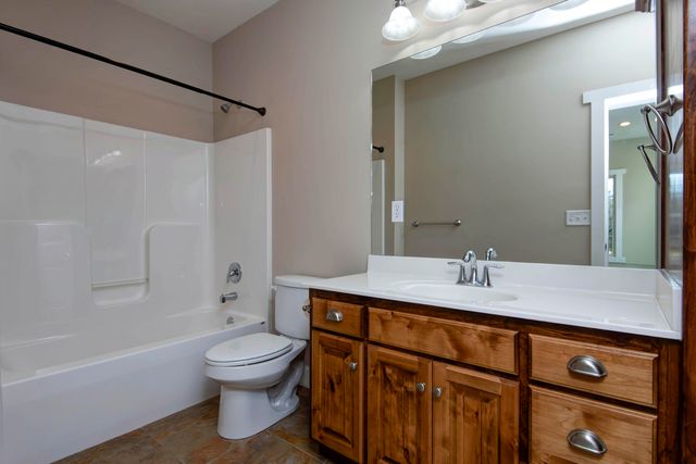 5389 E Farm Road 52, Fair Grove, MO 65648