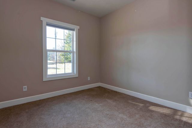 5389 E Farm Road 52, Fair Grove, MO 65648