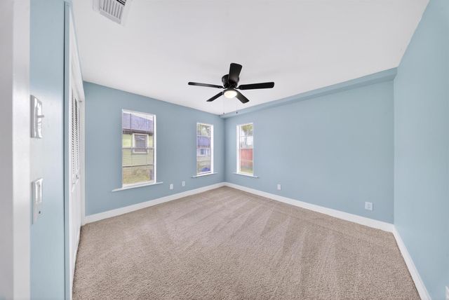 662 SE Essex Drive, Port St. Lucie, FL 34984