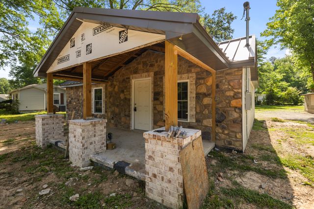 1432 Happy Valley Road, Rossville, GA 30741