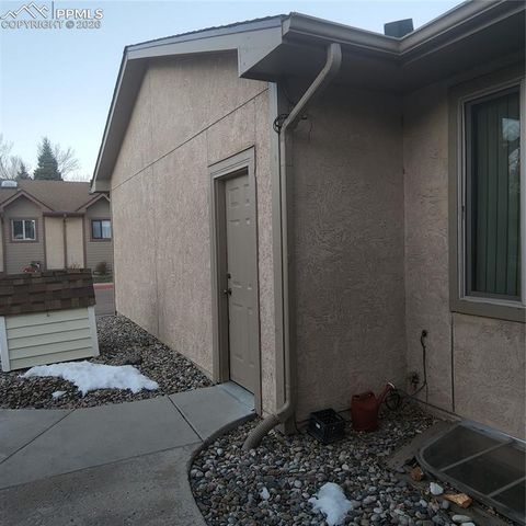 1014 Lutheran Way, Colorado Springs, CO 80915