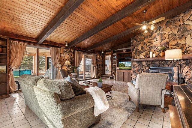 2666 Jackson DRIVE, Jackson, WI 53037