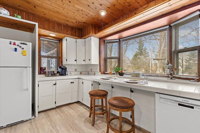 2666 Jackson DRIVE, Jackson, WI 53037