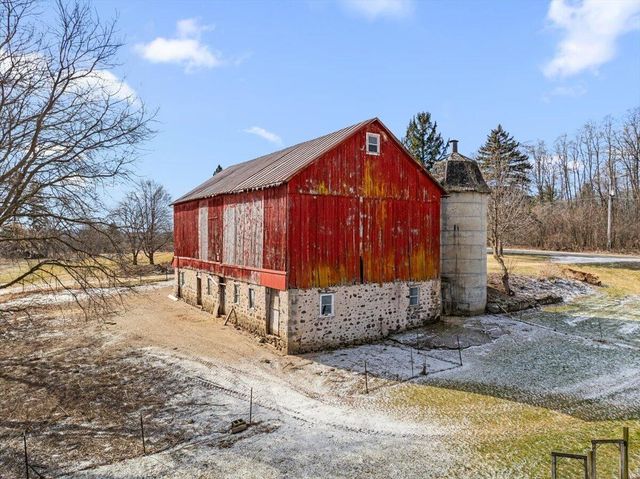 2666 Jackson DRIVE, Jackson, WI 53037