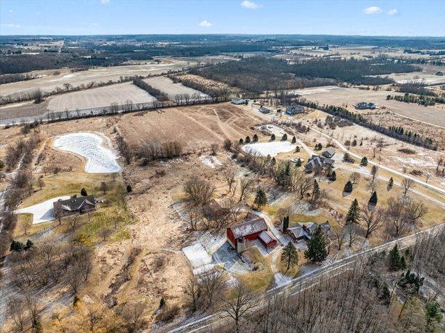 2666 Jackson DRIVE, Jackson, WI 53037