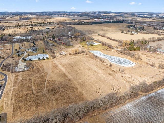 2666 Jackson DRIVE, Jackson, WI 53037