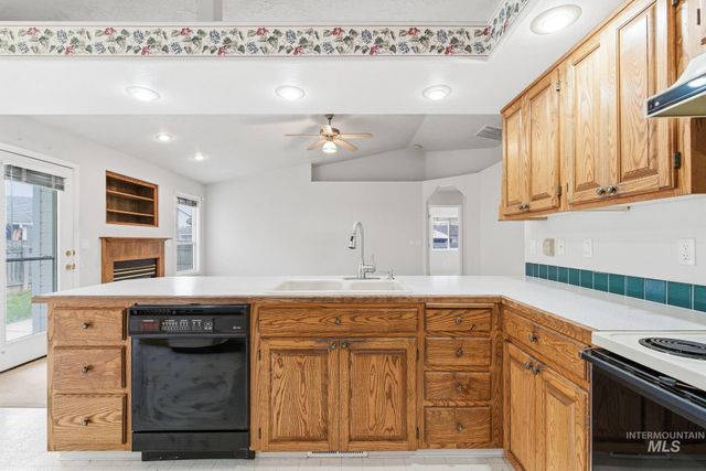 2318 North Astaire Way, Meridian, ID 83646