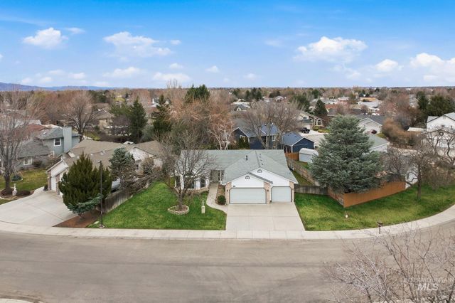 2318 North Astaire Way, Meridian, ID 83646