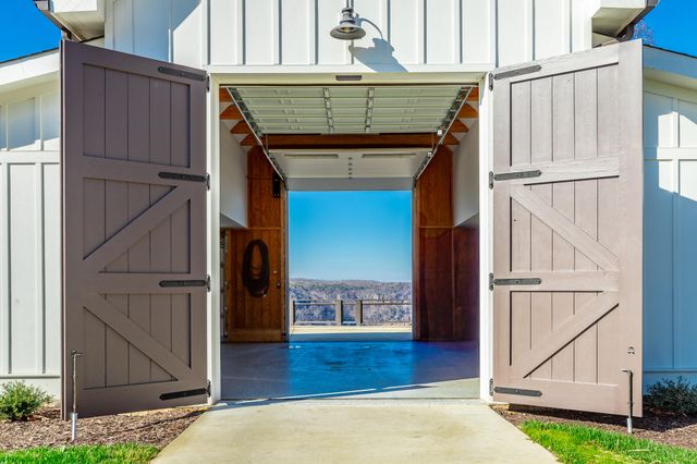 557 High Point Lane, Jasper, TN 37347