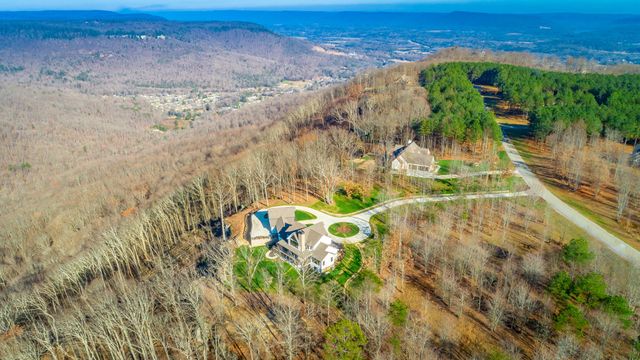 557 High Point Lane, Jasper, TN 37347