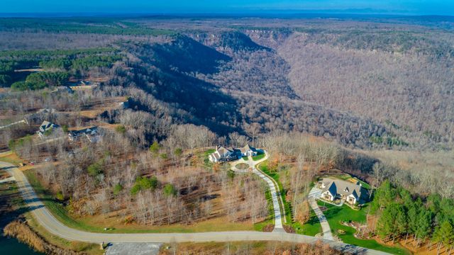 557 High Point Lane, Jasper, TN 37347