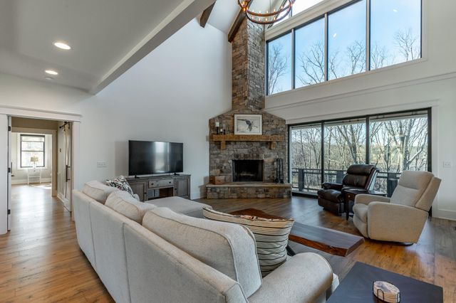 557 High Point Lane, Jasper, TN 37347