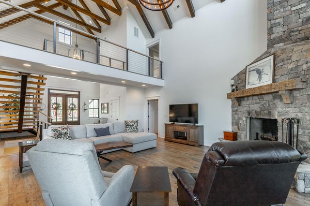 557 High Point Lane, Jasper, TN 37347