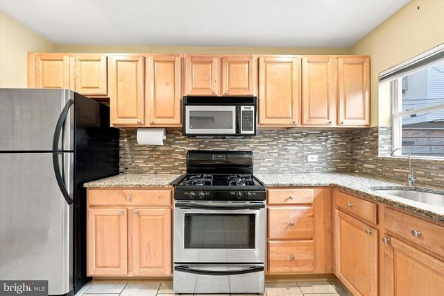 2432 S BANCROFT ST, Philadelphia, PA 19145