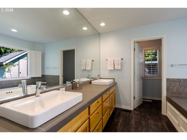 29653 Sw CAMELOT St, Wilsonville, OR 97070