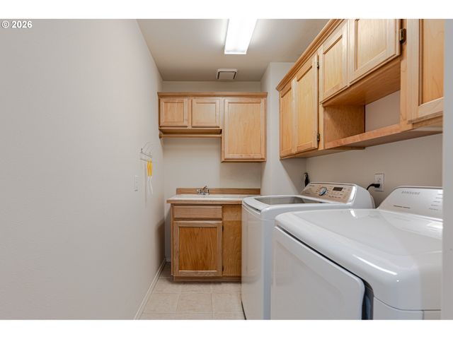 29653 Sw CAMELOT St, Wilsonville, OR 97070