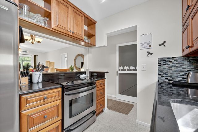 262 SE Monterey Avenue, Stuart, FL 34996