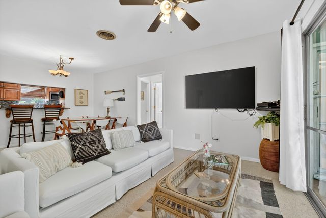 262 SE Monterey Avenue, Stuart, FL 34996