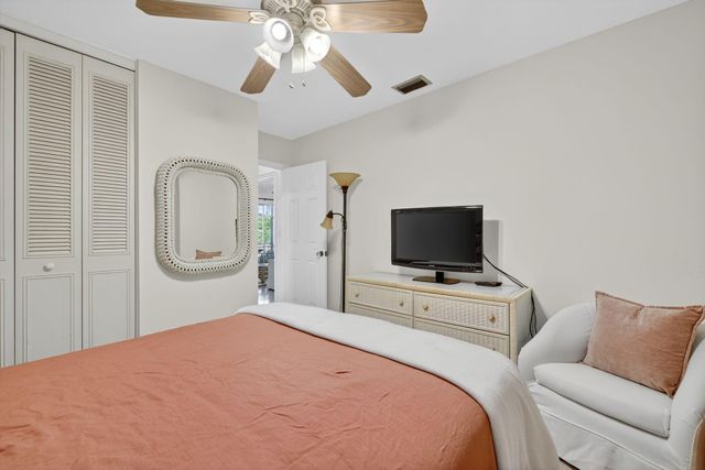 262 SE Monterey Avenue, Stuart, FL 34996