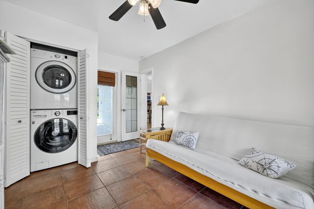 262 SE Monterey Avenue, Stuart, FL 34996