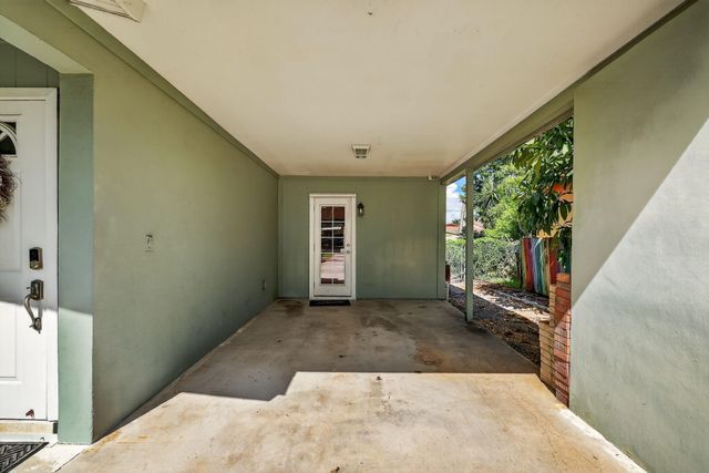 262 SE Monterey Avenue, Stuart, FL 34996