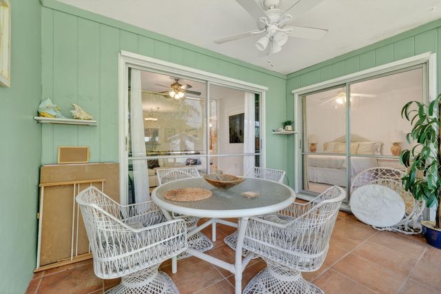 262 SE Monterey Avenue, Stuart, FL 34996