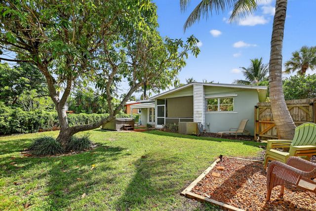 262 SE Monterey Avenue, Stuart, FL 34996