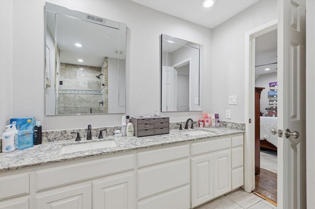 2703 Chinquapin Oak Lane, Arlington, TX 76012