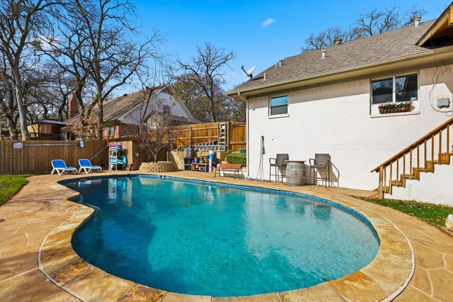 2703 Chinquapin Oak Lane, Arlington, TX 76012