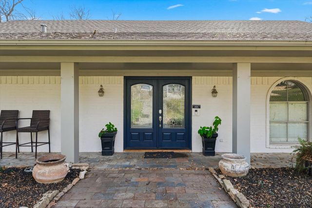 2703 Chinquapin Oak Lane, Arlington, TX 76012