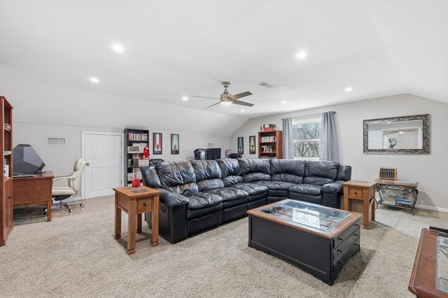 2703 Chinquapin Oak Lane, Arlington, TX 76012