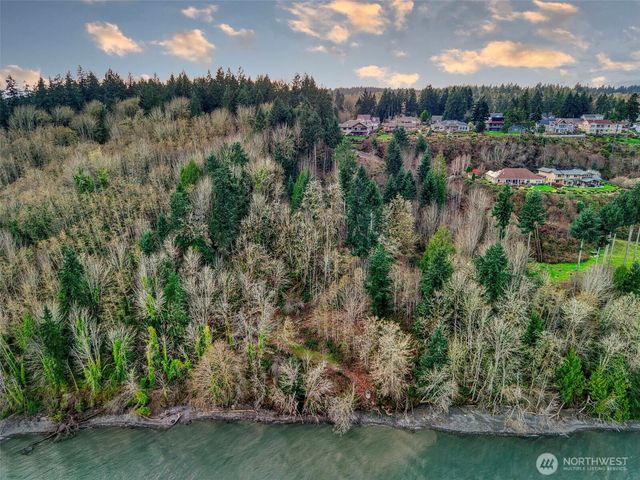 2401 NE Solar View Court, Keyport, WA 98345