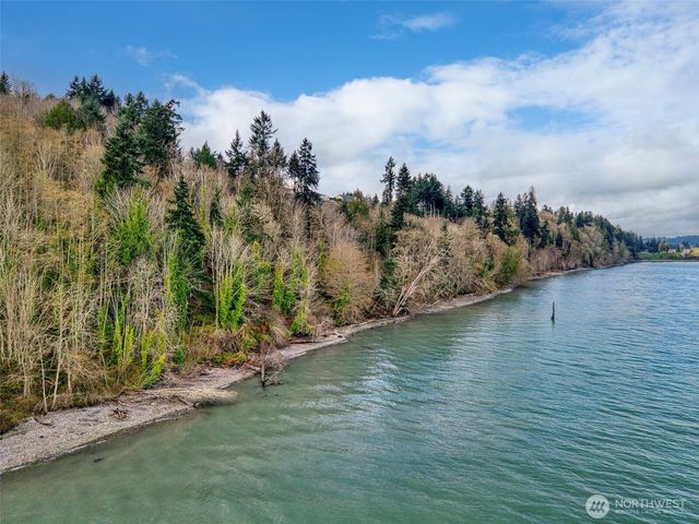 2401 NE Solar View Court, Keyport, WA 98345