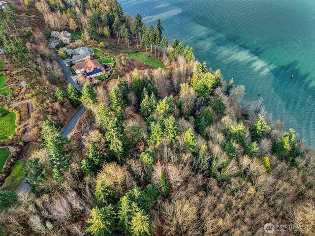 2401 NE Solar View Court, Keyport, WA 98345