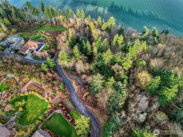2401 NE Solar View Court, Keyport, WA 98345