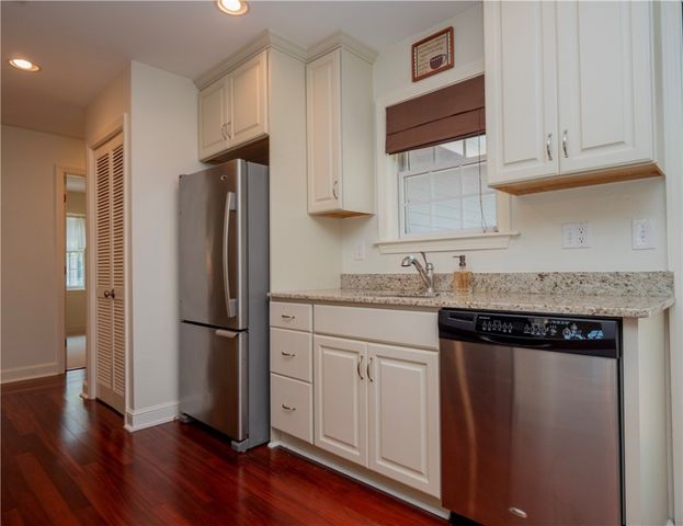 318 Corey Lane, Middletown, RI 02842