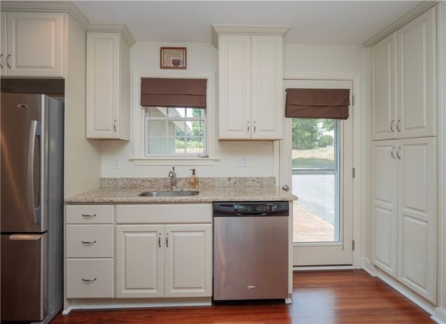 318 Corey Lane, Middletown, RI 02842