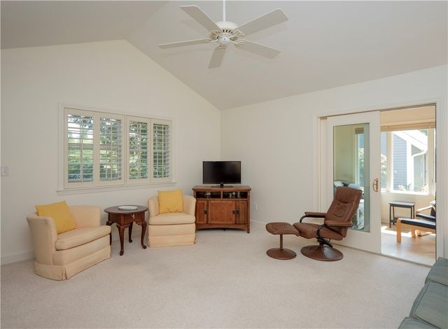 318 Corey Lane, Middletown, RI 02842