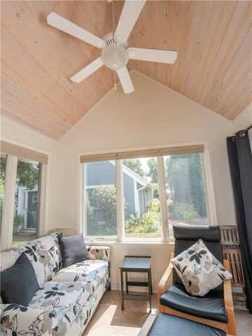 318 Corey Lane, Middletown, RI 02842