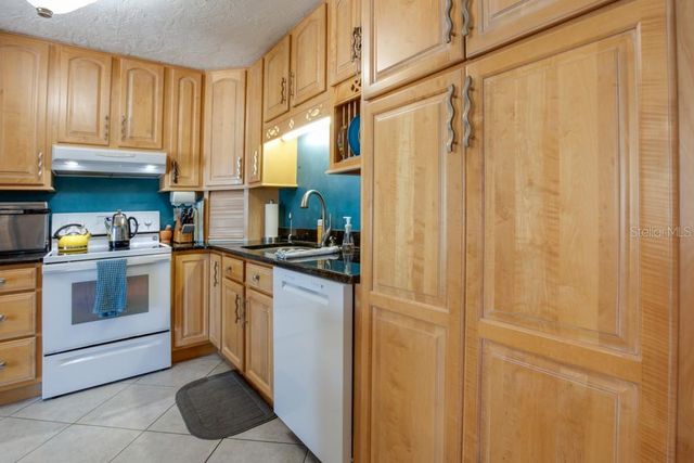 2100 8TH AVENUE SW, Largo, FL 33770