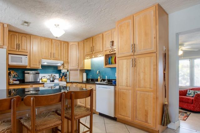 2100 8TH AVENUE SW, Largo, FL 33770