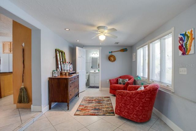 2100 8TH AVENUE SW, Largo, FL 33770