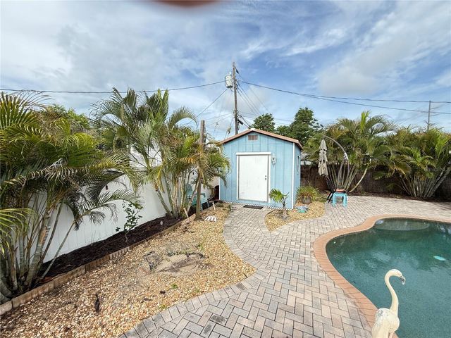 2100 8TH AVENUE SW, Largo, FL 33770