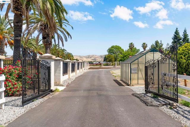 4224 Greenville Rd, Livermore, CA 94550